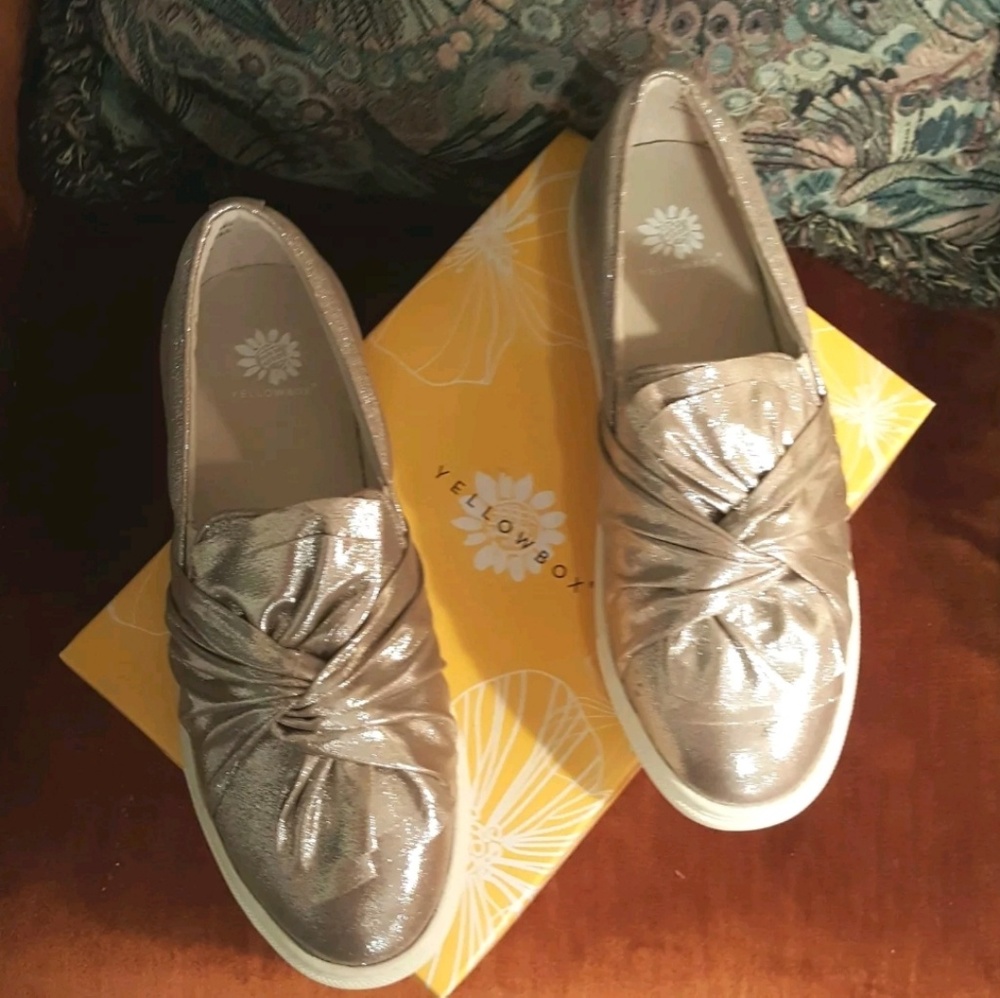 NIB YELLOW BOX SIZE 10 WOMEN'S SNEAKERS SHOES